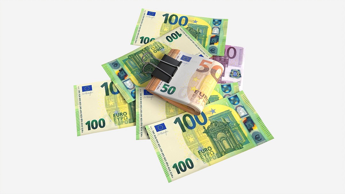 Euro banknotes folded with clip 02