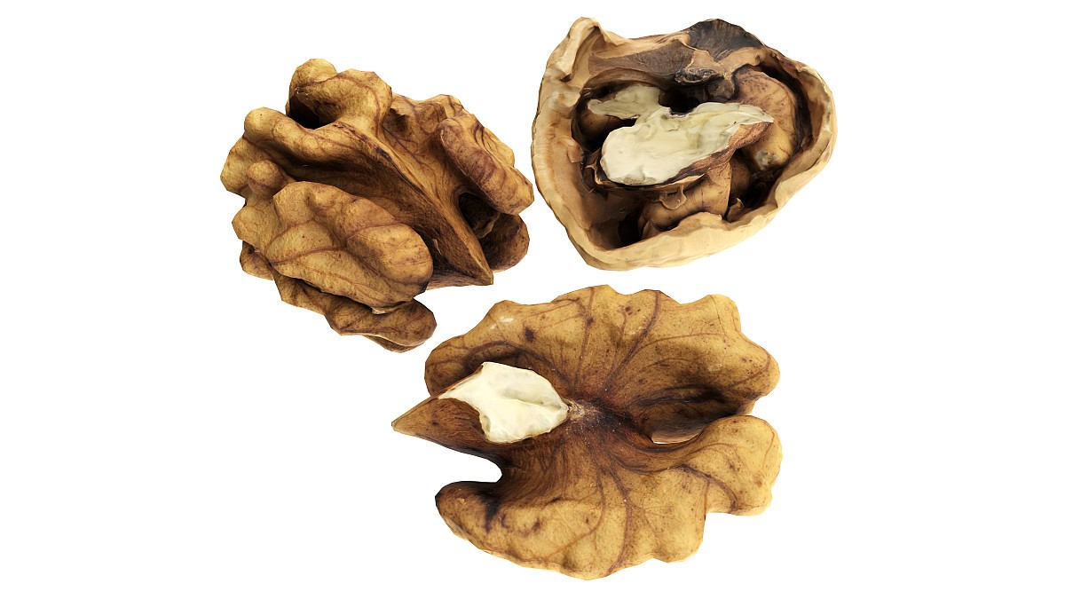 Walnut peeled