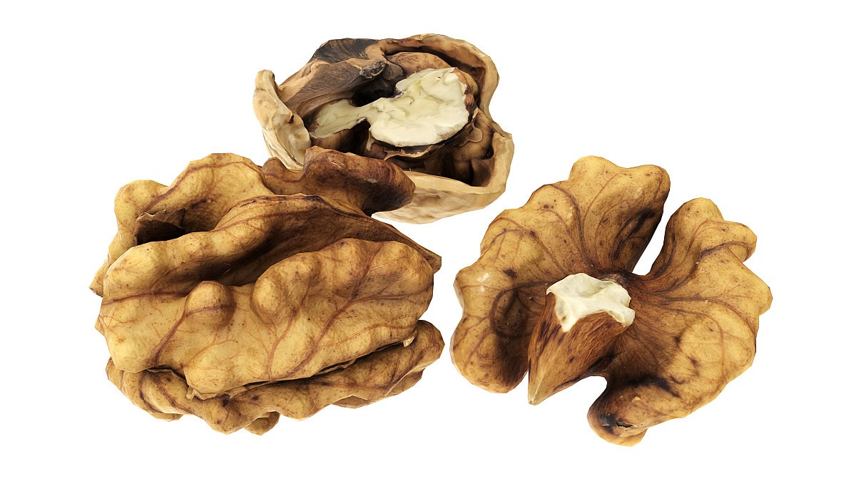 Walnut peeled