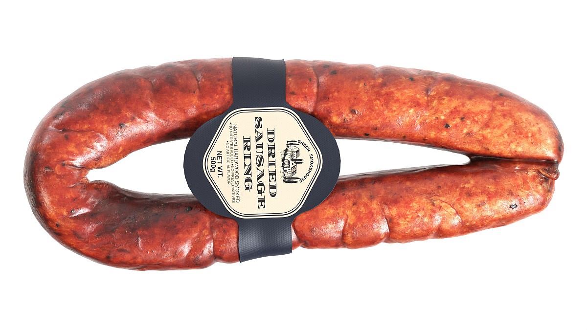 Smoked sausage ring with label